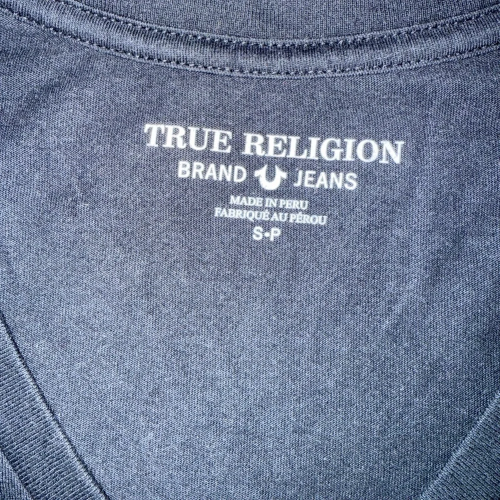 Men’s Authentic True Religion V‑Neck Tee Size Small (Actual color - picture #2)